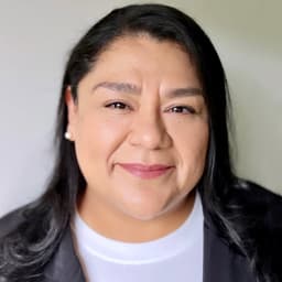 Head shot for Leslie M. Lopez