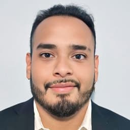 Head shot for Steven Merino