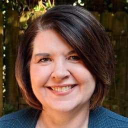 Head shot for Theresa Armandi