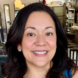 Head shot for Rebecca Moreno