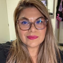 Head shot for Jessica Navarro