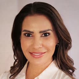 Head shot for Catherine Penuela
