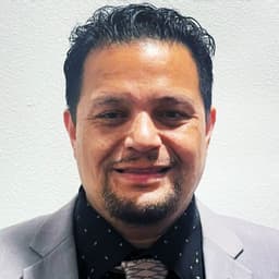 Head shot for Victor Garrido