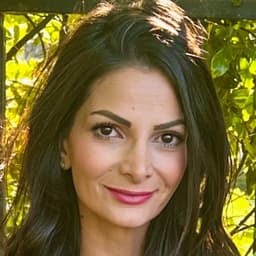 Head shot for Helia Ziaee