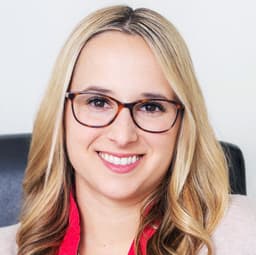Head shot for Lauren Emma Burmylo
