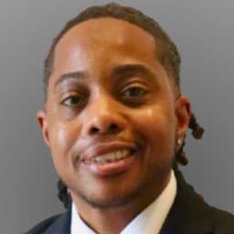Head shot for Rey Bell