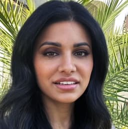 Head shot for Mussarat Khan