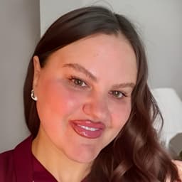 Head shot for Razalyn Nickola