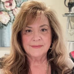 Head shot for Anna Garcia