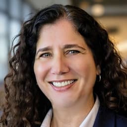 Head shot for Perri Cohen