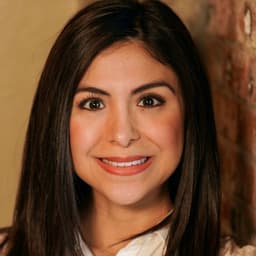 Head shot for Elizabeth Lopez
