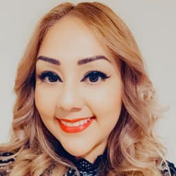 Head shot for Esmeralda Plascencia