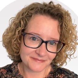 Head shot for Amy Hurwitz