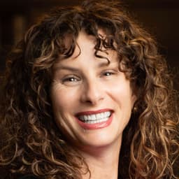 Head shot for Elizabeth Samet