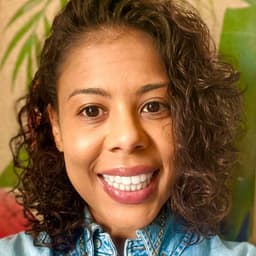Head shot for Amber Menifield