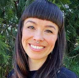 Head shot for Skye Innerarity