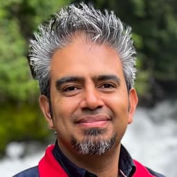 Head shot for Pablo Padilla