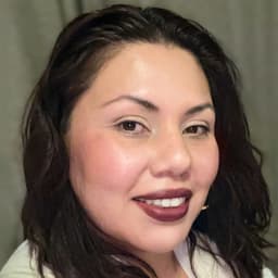 Head shot for Perla Ruiz