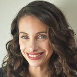Head shot for Danielle Goldfinger