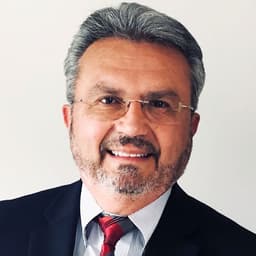 Head shot for Rolando Martinez