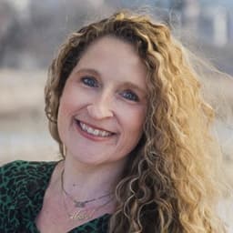Head shot for Kathryn Cahnmann