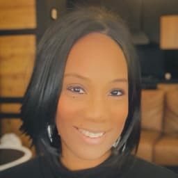 Head shot for Donetta Quinones