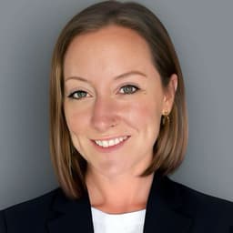 Head shot for Colleen Tate