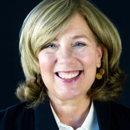 Head shot for Susan Bolea