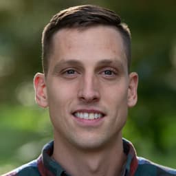 Head shot for Shaun Fossett