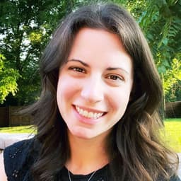 Head shot for Lauren Valencia