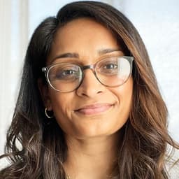 Head shot for Ami Patel