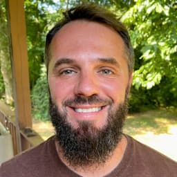 Head shot for John Kleber