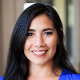 Head shot for Rebecca Leal