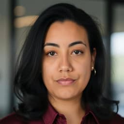 Head shot for Janie Vittini