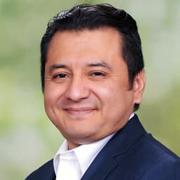 Head shot for Carlos Garcia