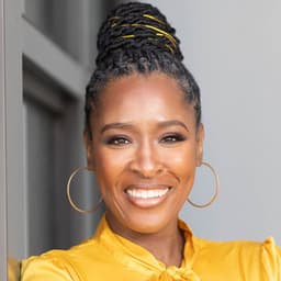 Head shot for Camecia Clark