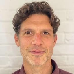 Head shot for Alexander Sauer