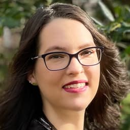 Head shot for Jennifer Kehoe