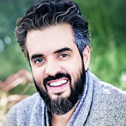Head shot for Benjamin Gilbert