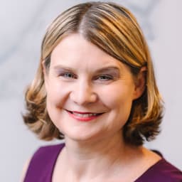 Head shot for Wendy Foster