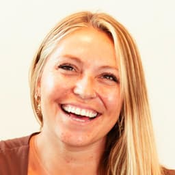 Head shot for Ashley Fredericks