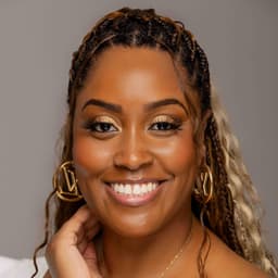 Head shot for Alissa Young