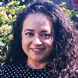 Head shot for Alma Morales Risse