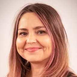 Head shot for Zina Petrov