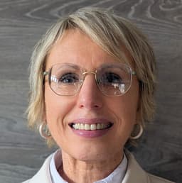 Head shot for Saulena Antanaviciene