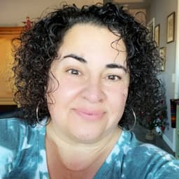 Head shot for Diane Mouradian