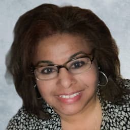 Head shot for Stacy Richardson