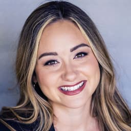 Head shot for Samantha Arreola
