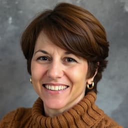 Head shot for Janet Hahn