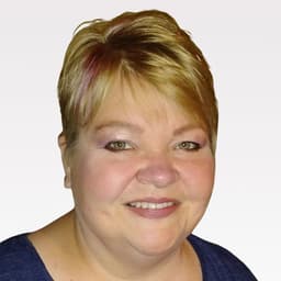 Head shot for Susan Bowes